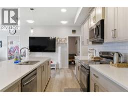 3417, 33 Carringham Gate NW - photo 24