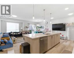 3417, 33 Carringham Gate NW - photo 25