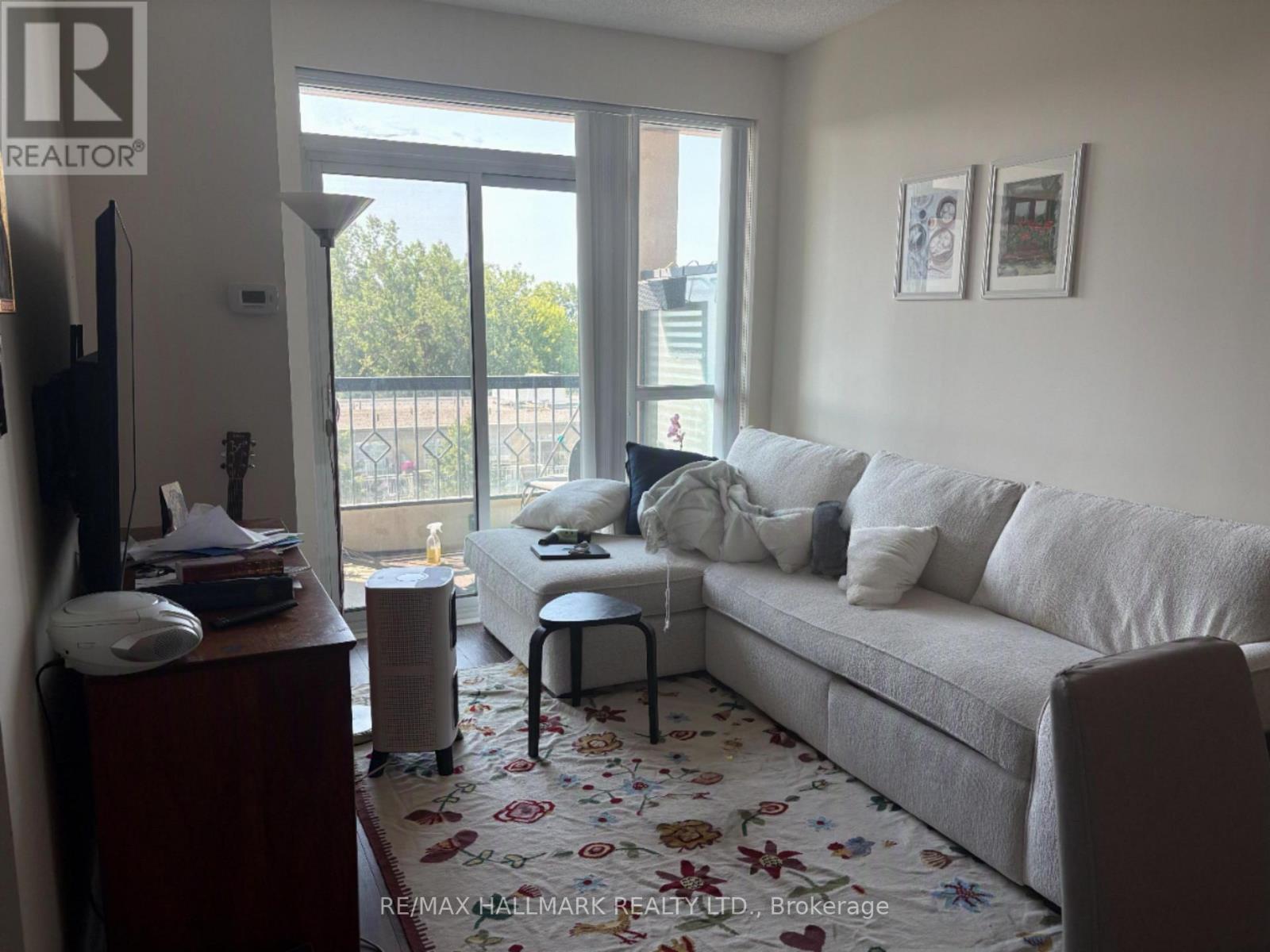 #712 2 OLD MILL DRIVE - 2