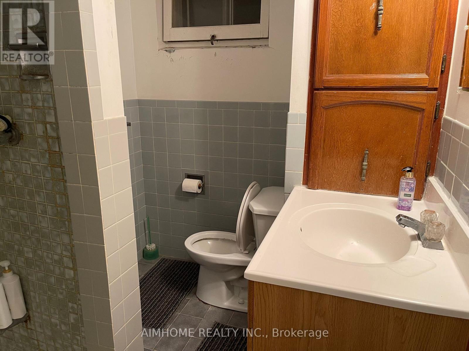 170 GRACEFIELD AVENUE - 18