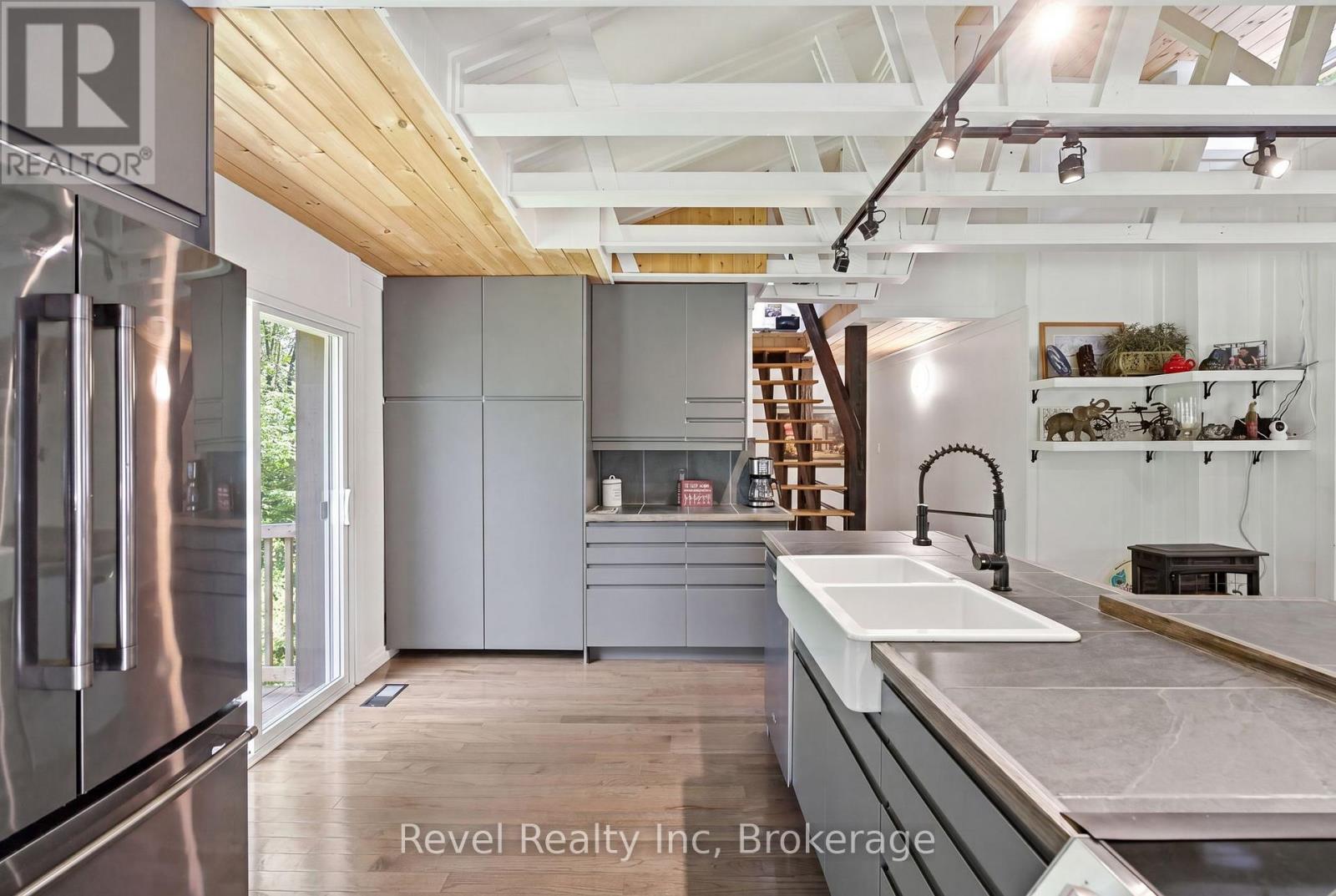 22 CAMP ROAD - Image 3