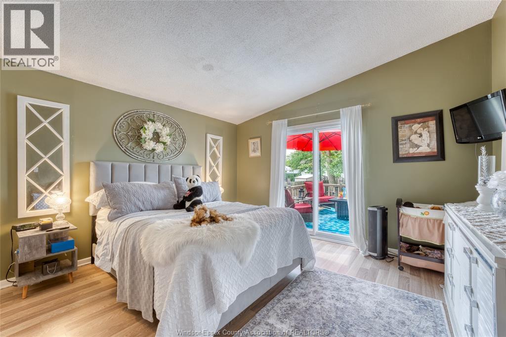 9435 RIDGE ROAD - 23