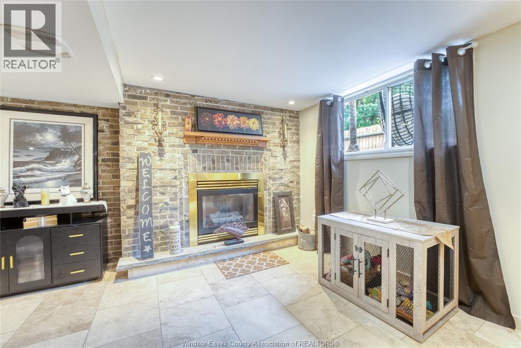 9435 RIDGE ROAD - 31