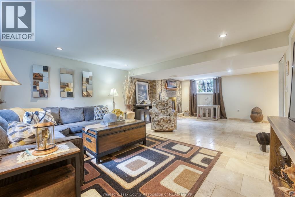 9435 RIDGE ROAD - 34