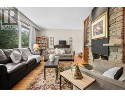 Living room - 833 Glenmanor Drive, Oshawa, ON L1J5A6 Photo 13
