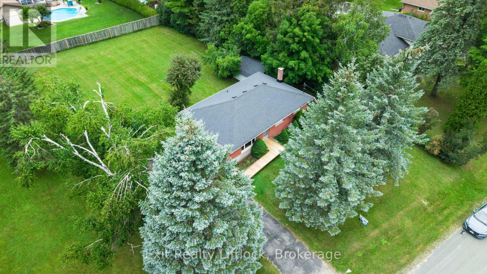 745 BALTIC DRIVE - 19