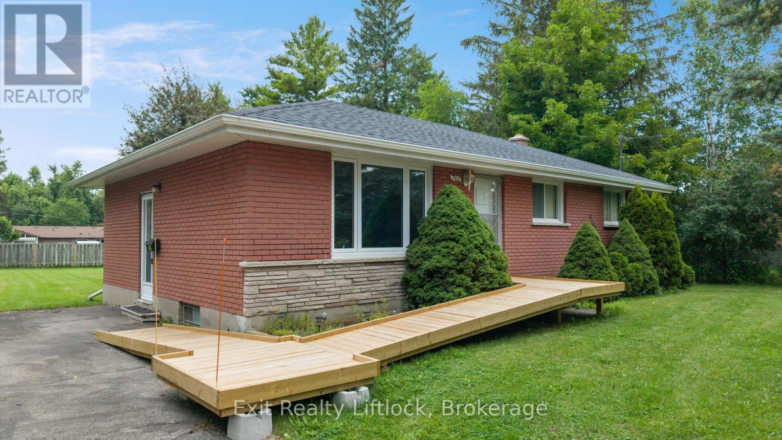 745 BALTIC DRIVE, Selwyn — photo 2