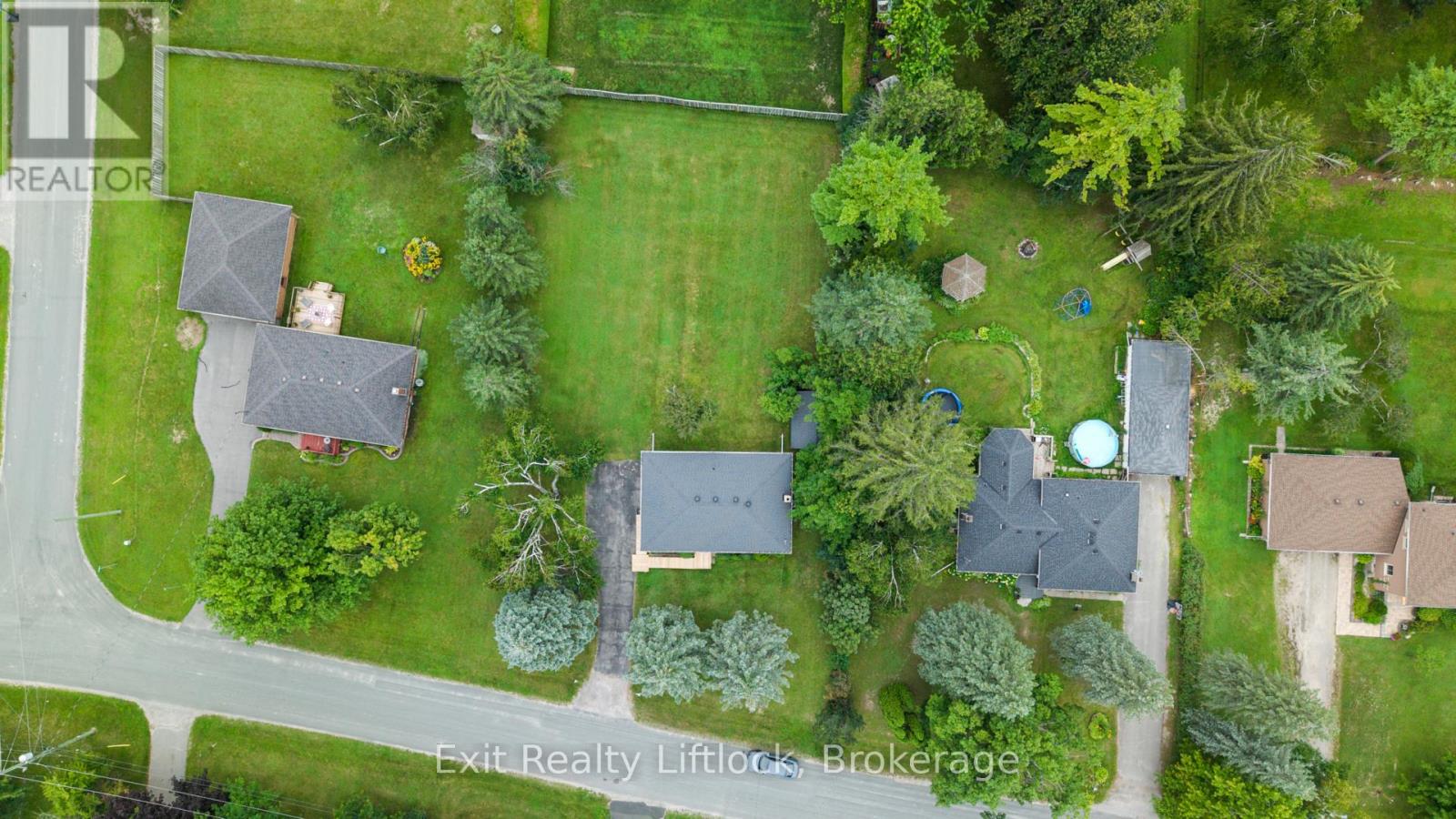 745 BALTIC DRIVE - 21