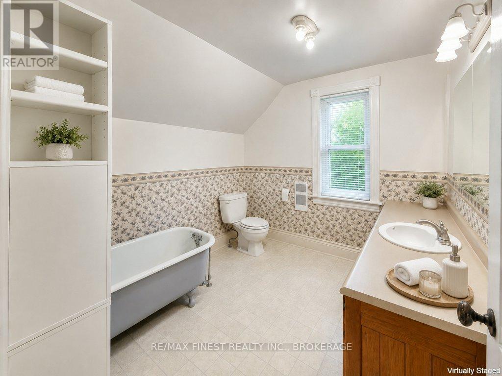 697 WARBURTON ROAD - 16