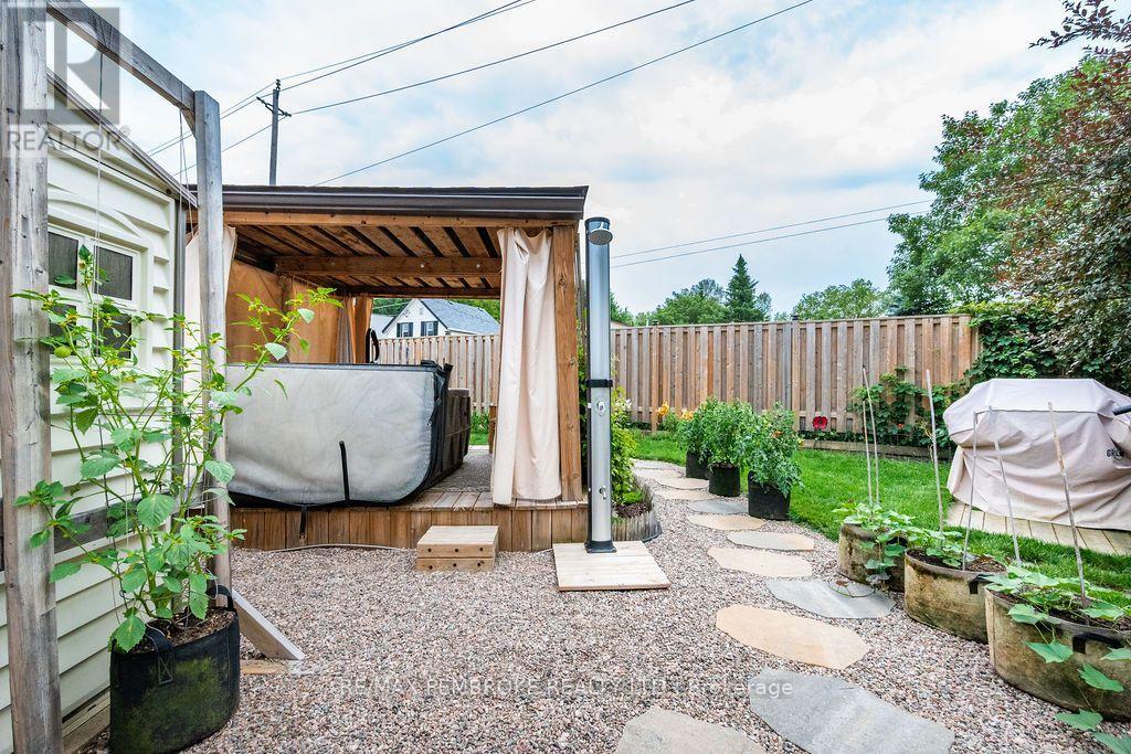 890 LEA STREET - 33