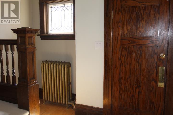 310 Algoma ST N - 23