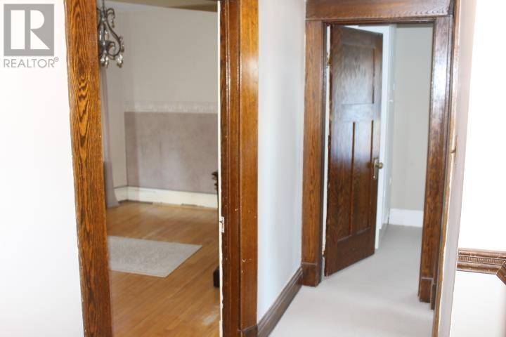 310 Algoma ST N - 26