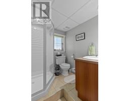 271 Dogberry Hill Road thumbnail 31