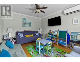 271 Dogberry Hill Road thumbnail 9