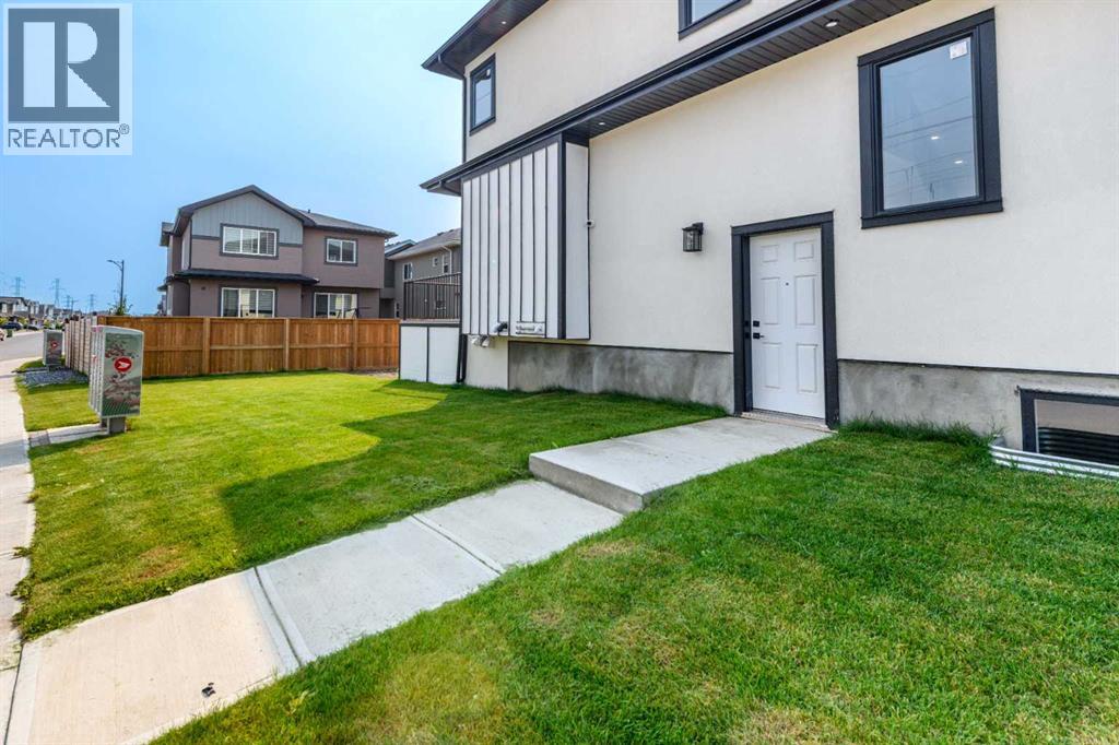 1004 waterford Drive, Waterford, Chestermere photo 4