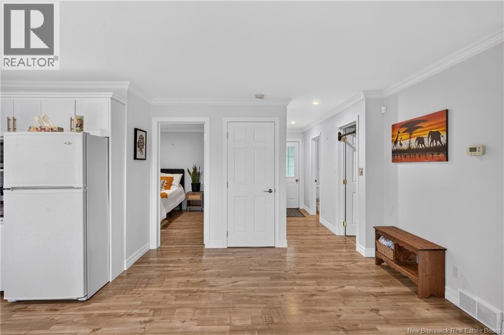 1625 des Pionniers Avenue - Image 9