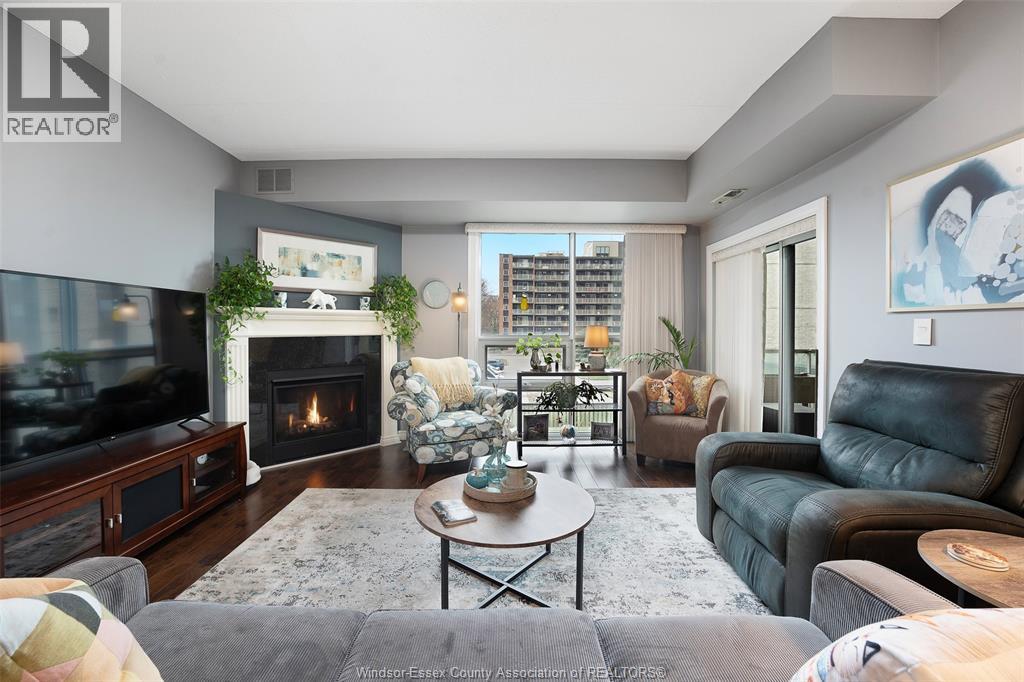 #203 4789 RIVERSIDE DRIVE East - 12