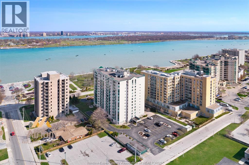 #203 4789 RIVERSIDE DRIVE East - 36