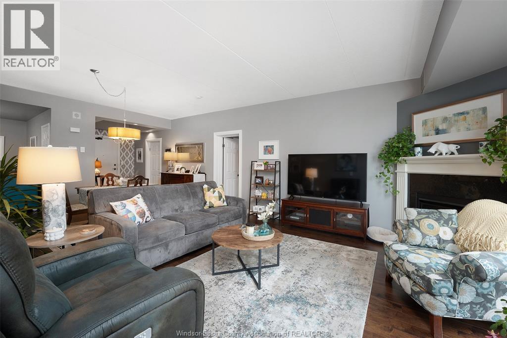 #203 4789 RIVERSIDE DRIVE East - 8