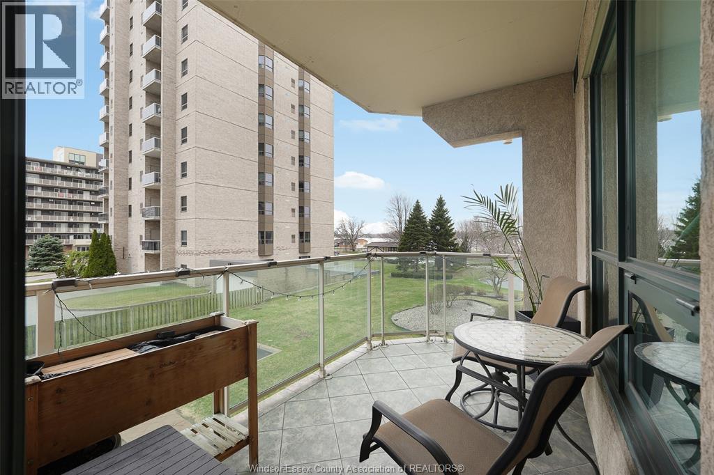 #203 4789 RIVERSIDE DRIVE East - 9