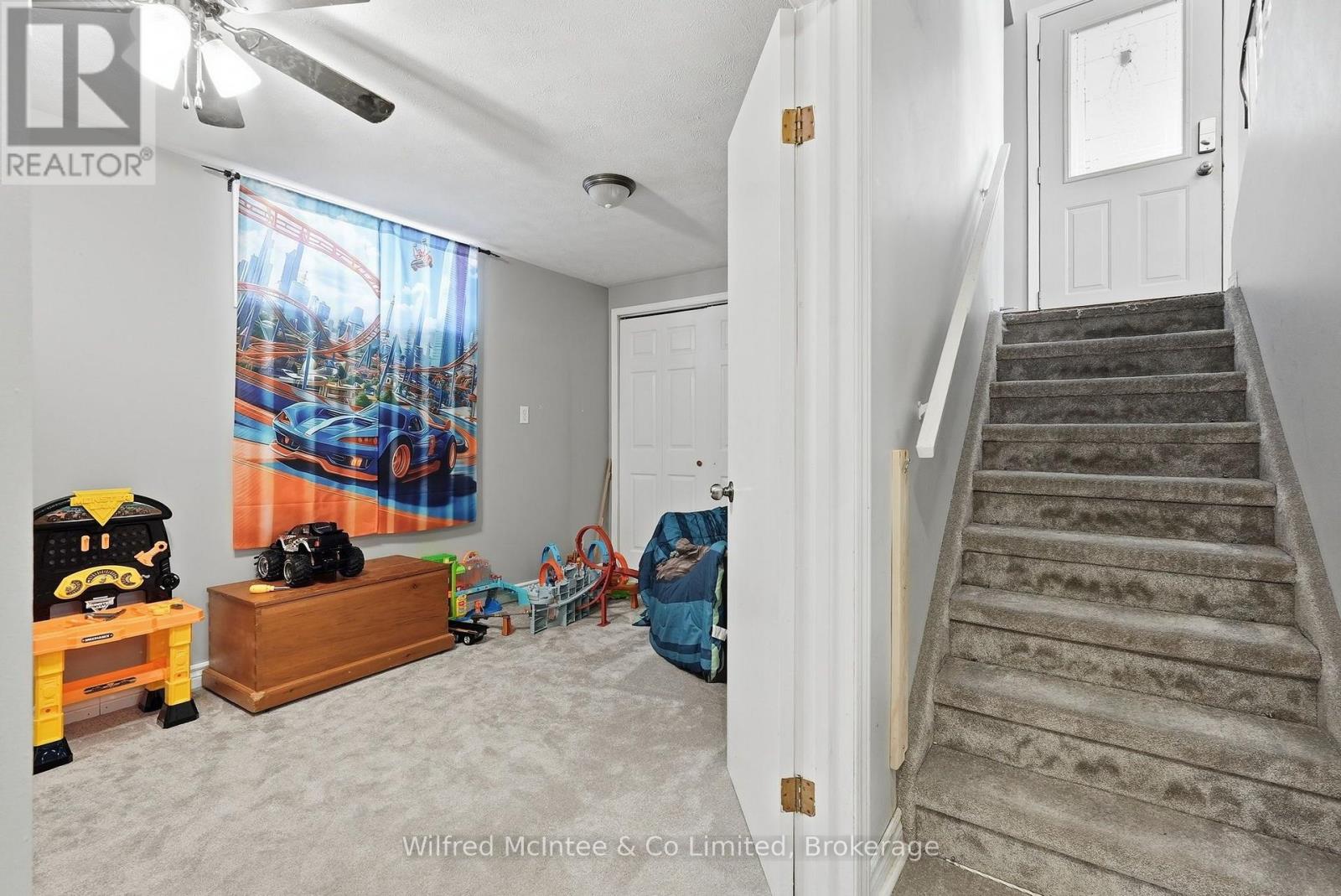 3 BRADLEY STREET - 25