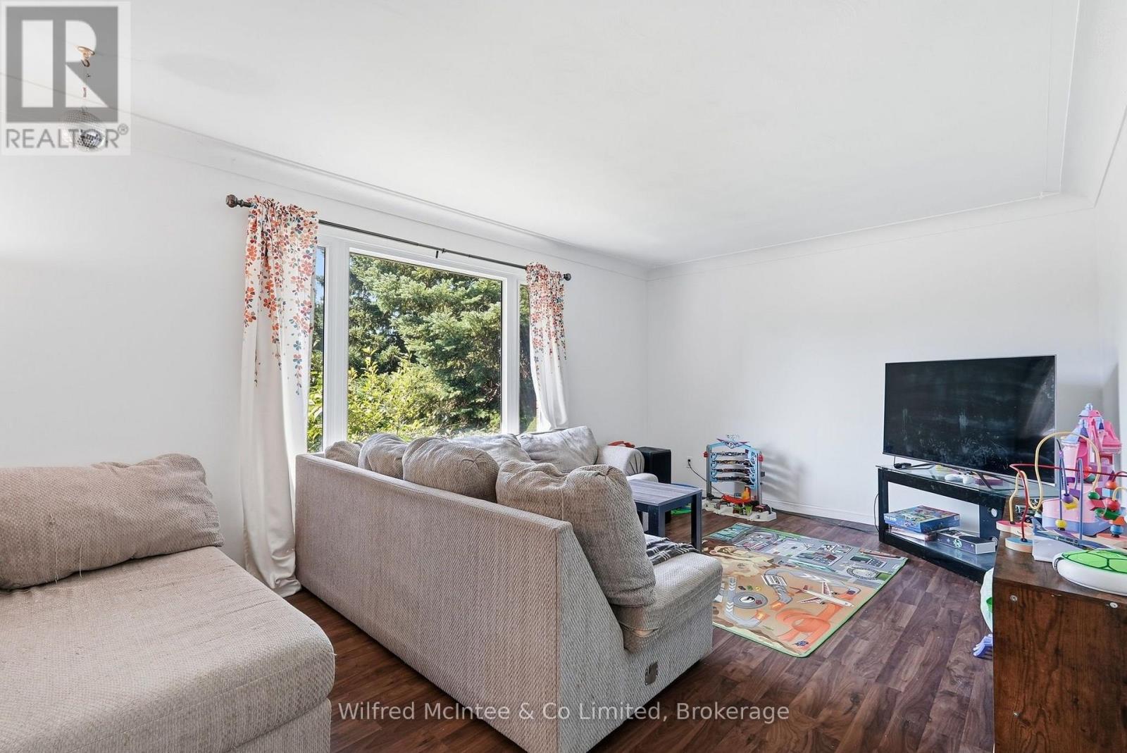 3 BRADLEY STREET - 9
