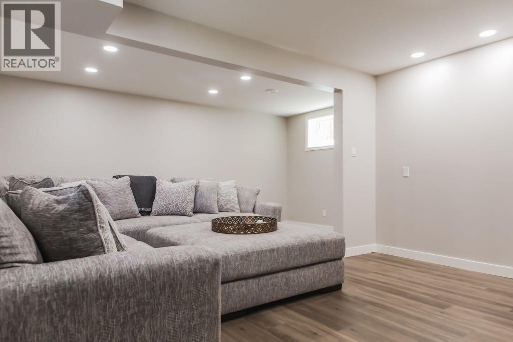 8852 96 Avenue - Image 37