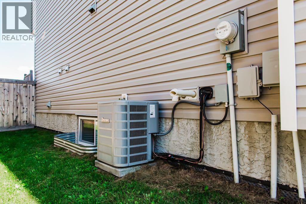 8852 96 Avenue - Image 45