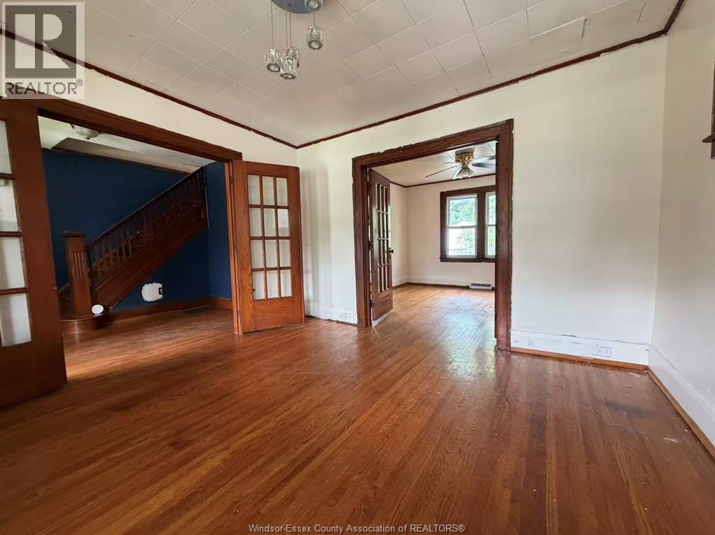 1411 Dougall AVENUE, Windsor — photo 3