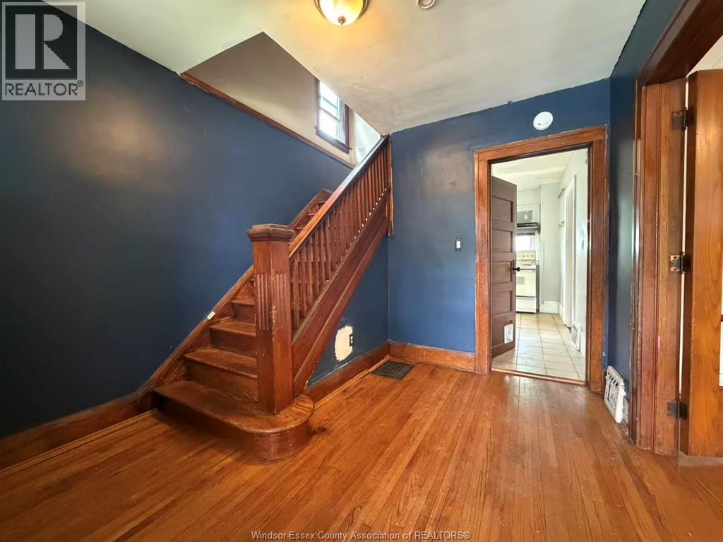 1411 Dougall AVENUE, Windsor — photo 2