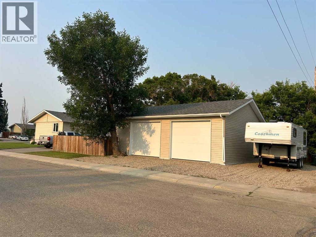 949 3 Avenue N - 5