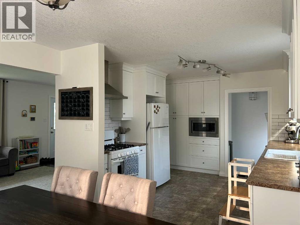 949 3 Avenue N - Image 14