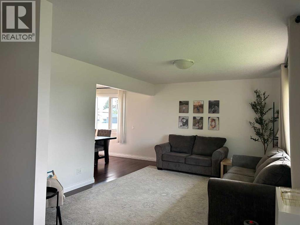 949 3 Avenue N - Image 19
