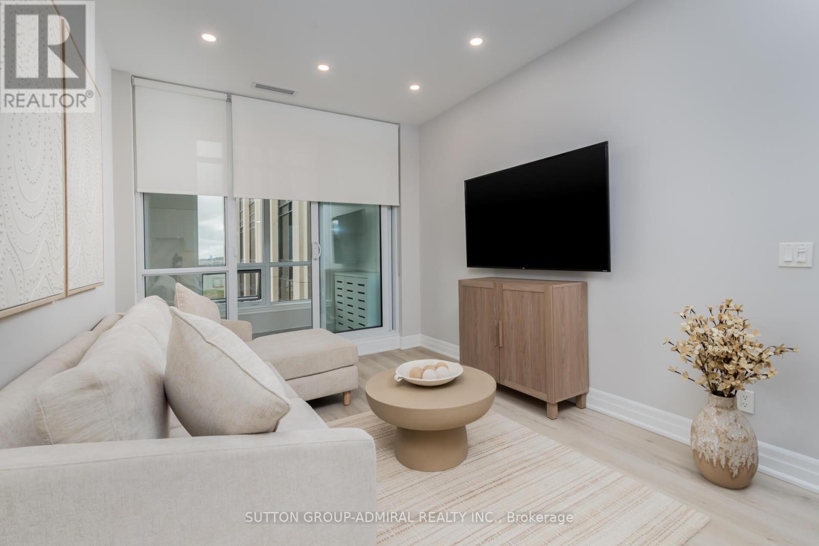 #622 9085 JANE STREET - 13