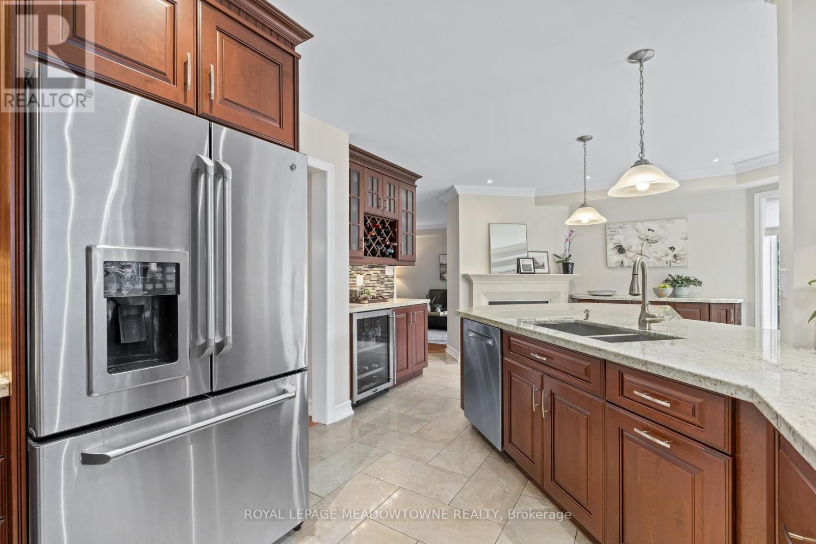 38 CHESTER CRESCENT - 13