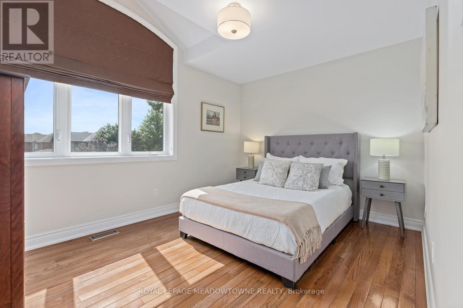 38 CHESTER CRESCENT - 30
