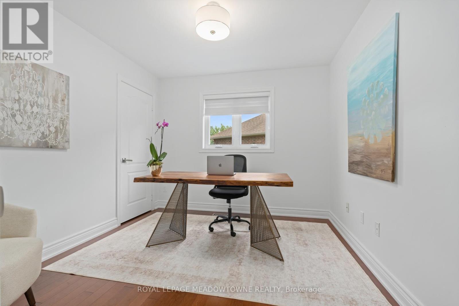 38 CHESTER CRESCENT - 32