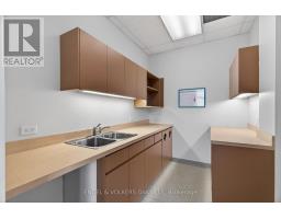203 - 125 Lakeshore Road E, Mississauga, ON L5G1E5 Photo 14