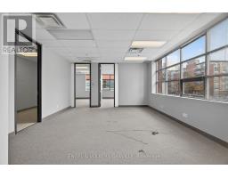 203 - 125 Lakeshore Road E, Mississauga, ON L5G1E5 Photo 7