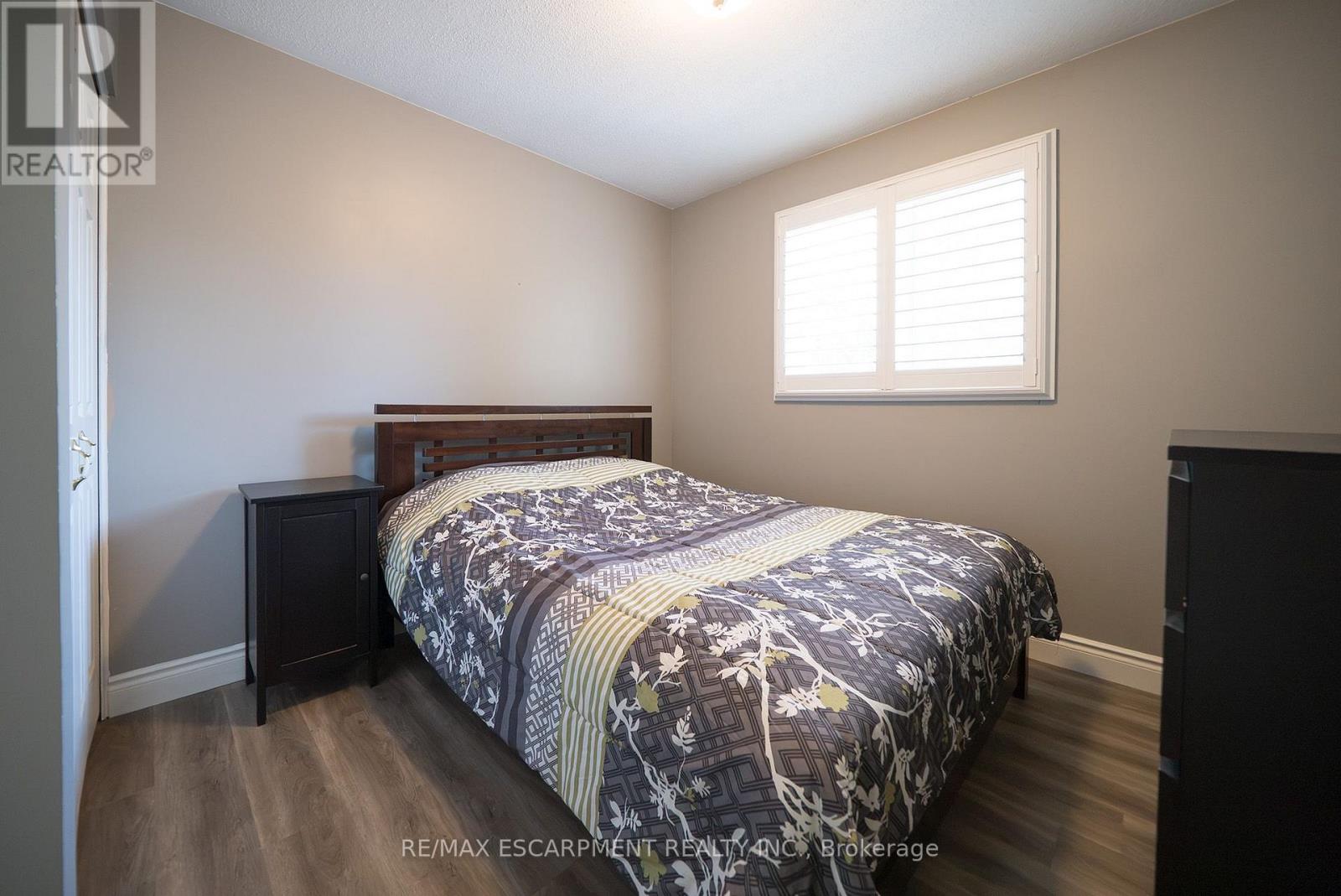 20 HOGARTH ROAD - 24
