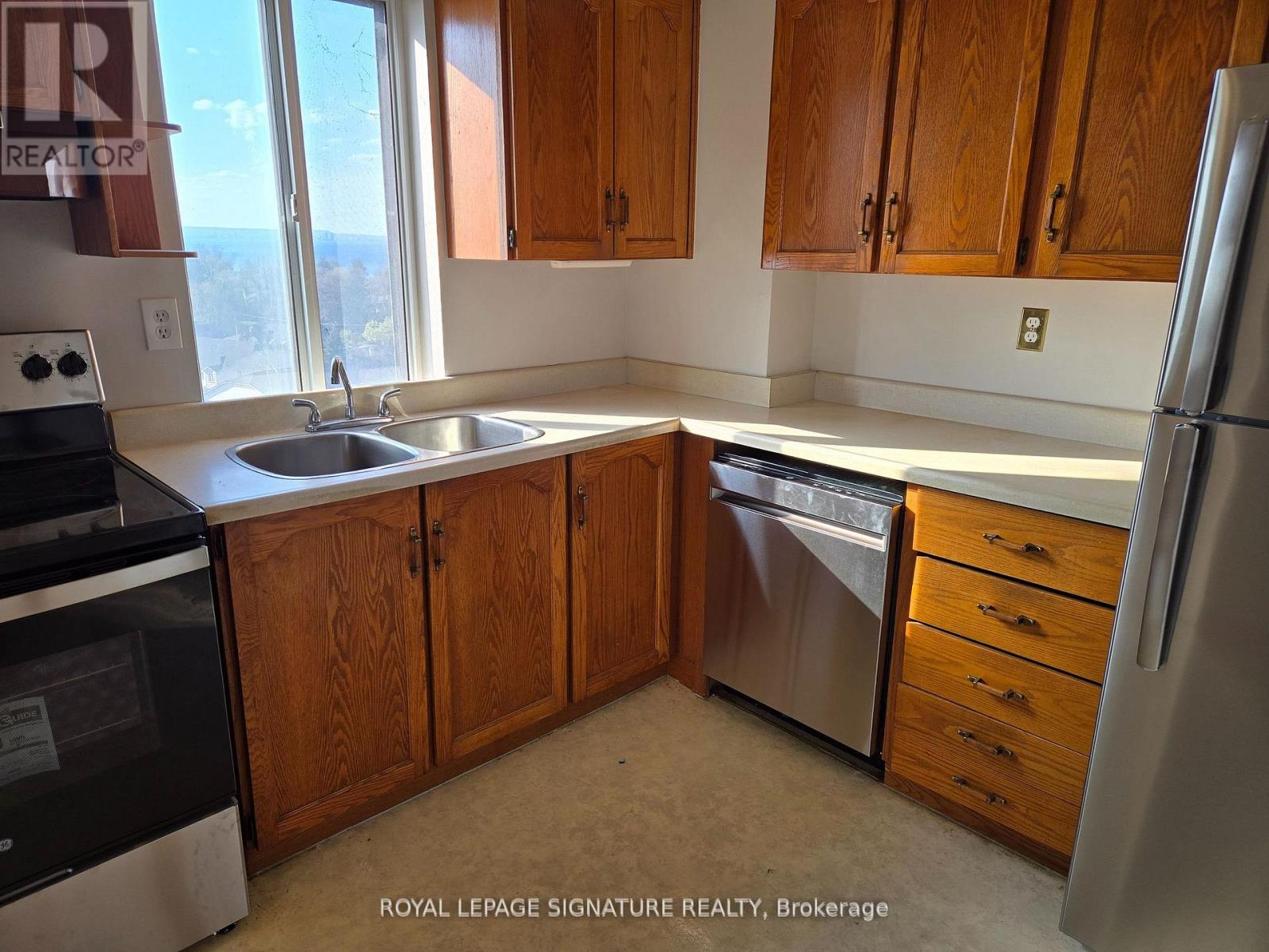 #907 301 FRANCES AVENUE - 14