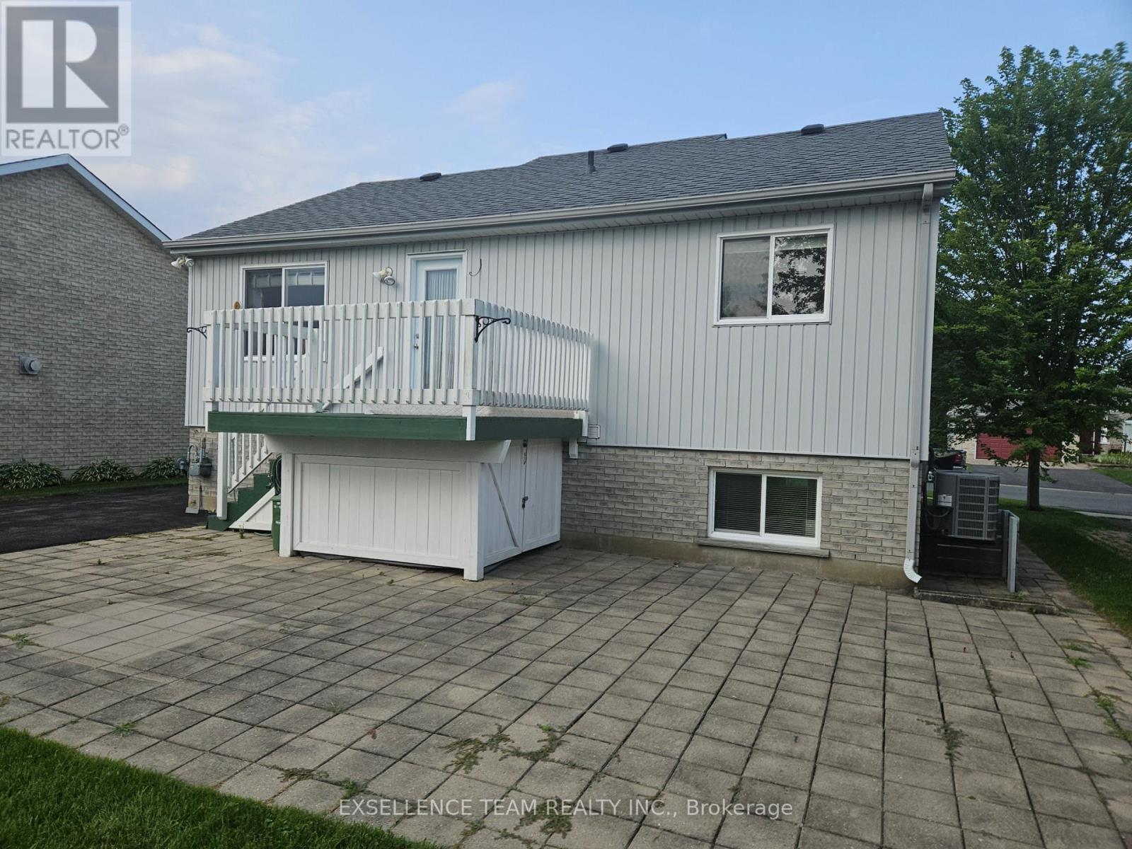 2033 CONCORDE STREET - 4