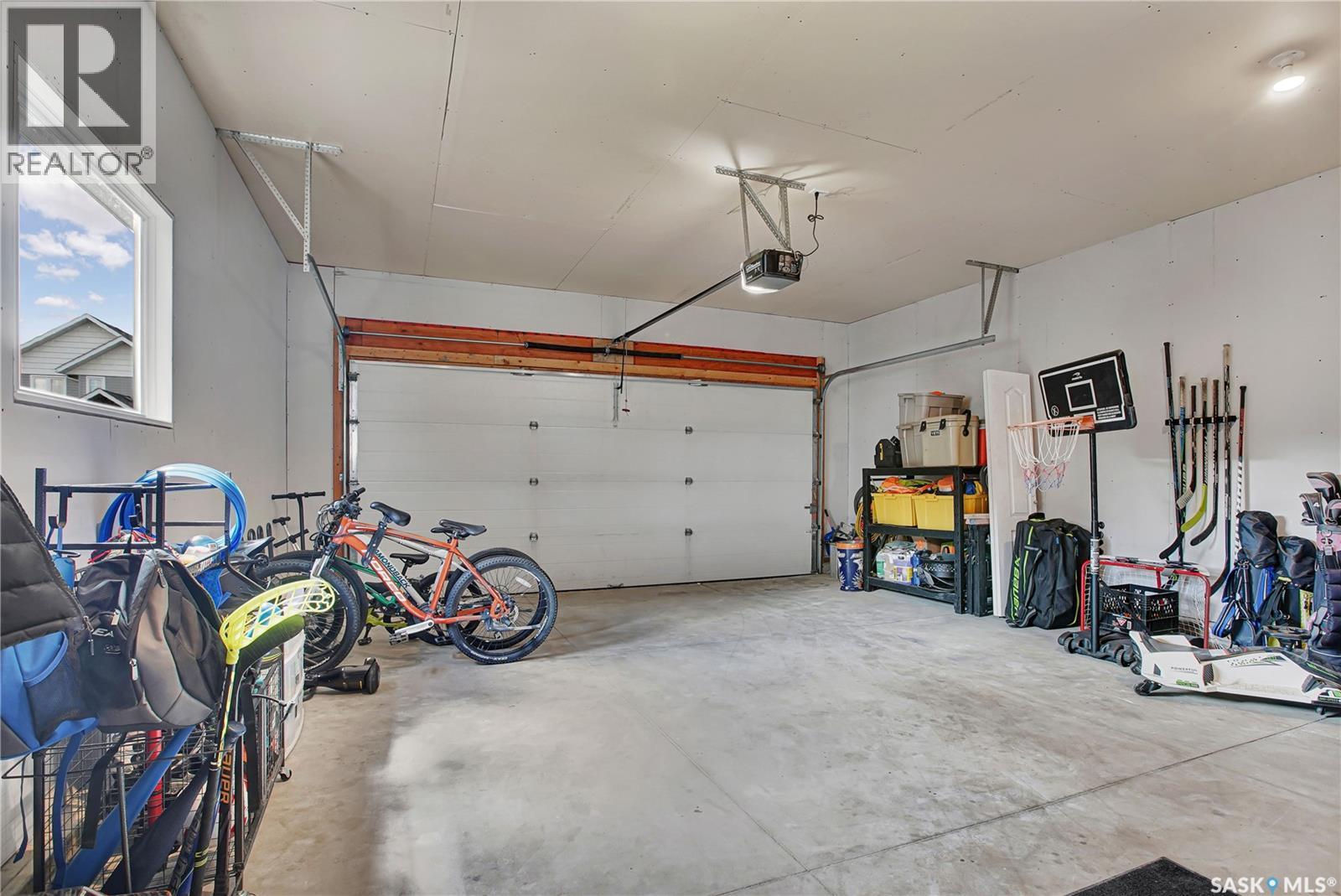 710 Redwood CRESCENT - 24