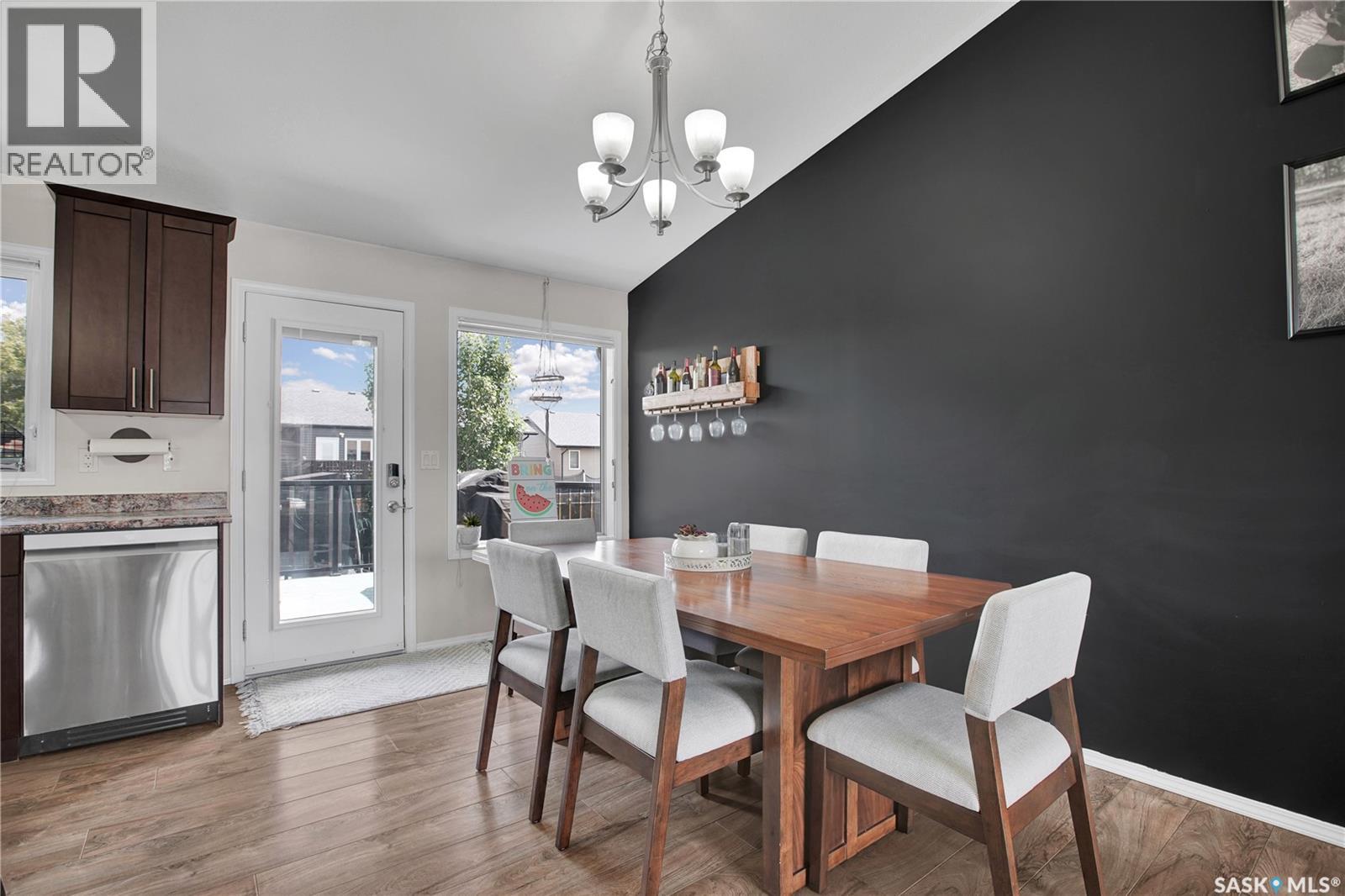 710 Redwood CRESCENT - 7