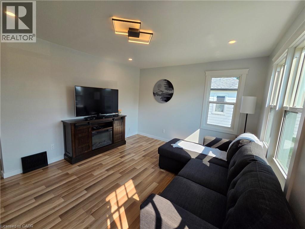 304 MILL Street - 6