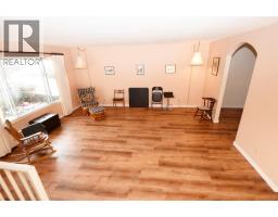 Primary Bedroom - 11603 Tassie Drive, Coldstream, BC V1B1H3 Photo 17