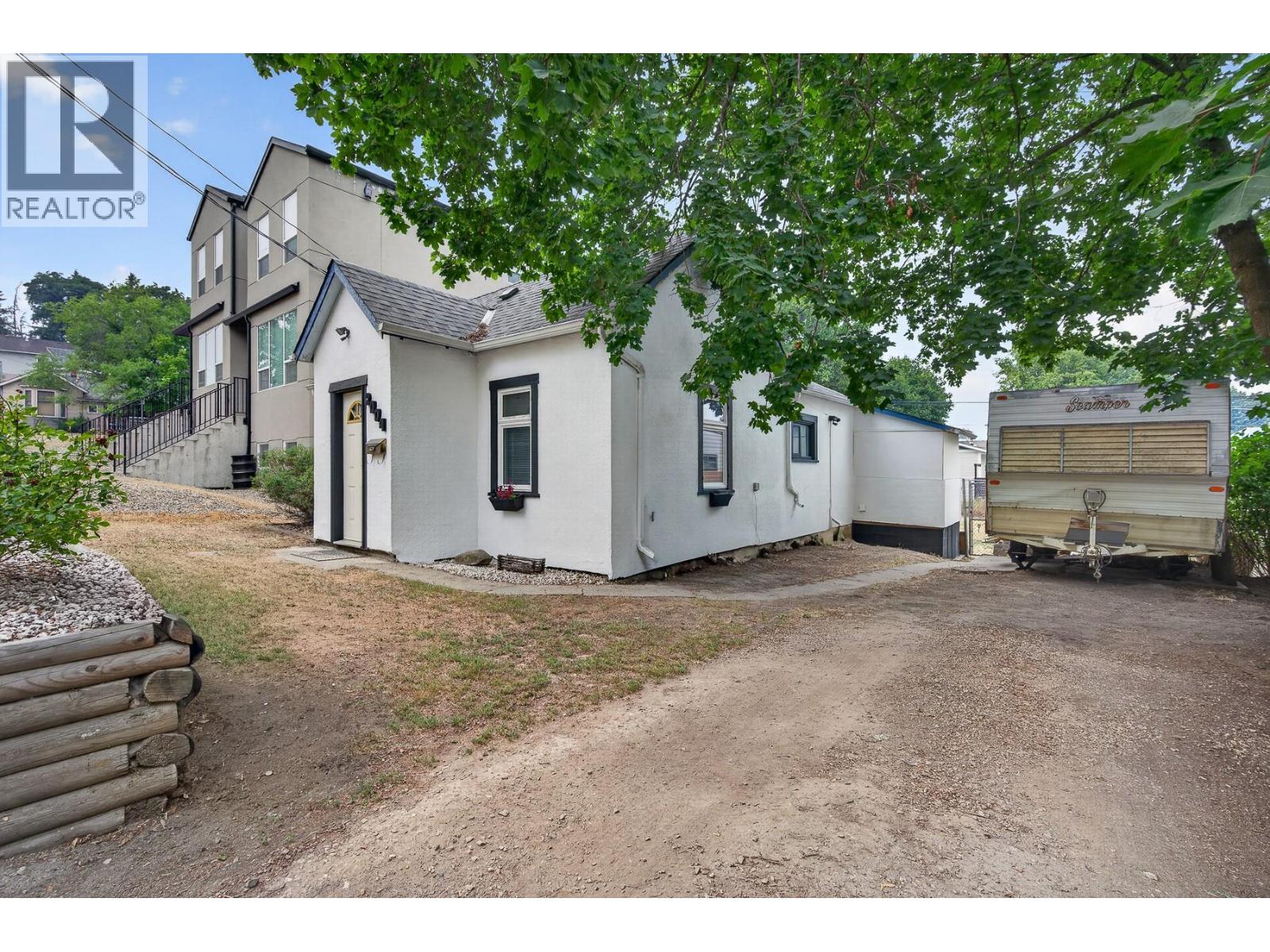 2004 33 Street - 6