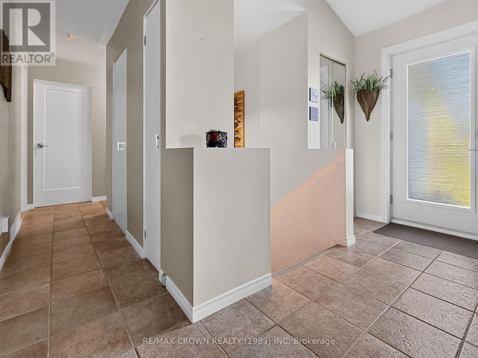 53 CLOUTIER ROAD N - 11