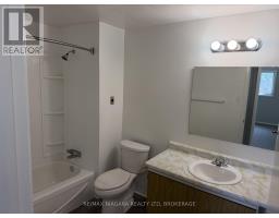 1 - 21 Woodlawn Road, Welland, ON L3C5Y7 Photo 7
