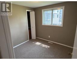 4 - 21 Woodlawn Road, Welland, ON L3C5Y7 Photo 8